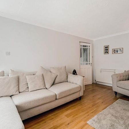 Centrally Situated 1 Bedroom House In Cumbernauld Zewnętrze zdjęcie