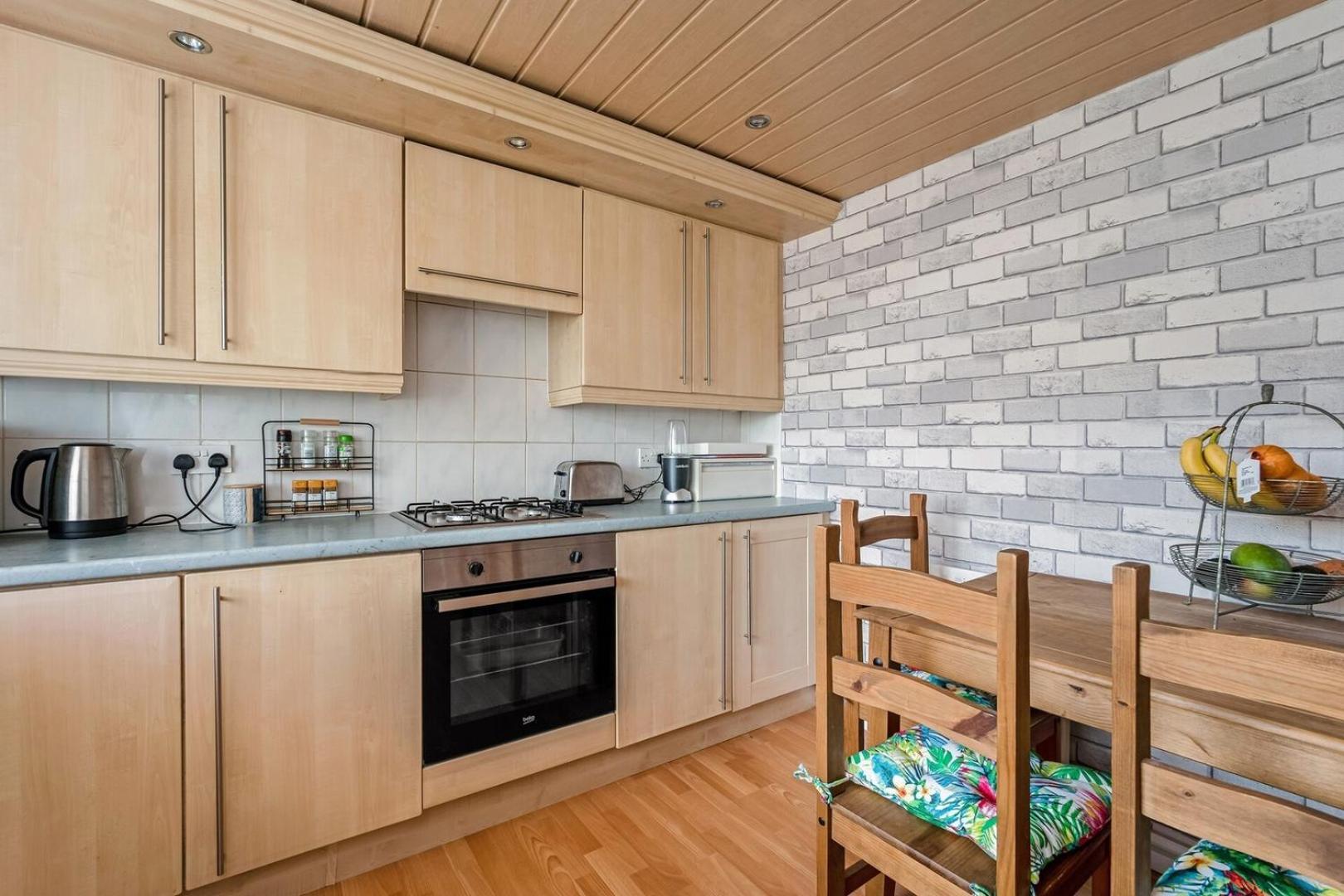 Centrally Situated 1 Bedroom House In Cumbernauld Zewnętrze zdjęcie
