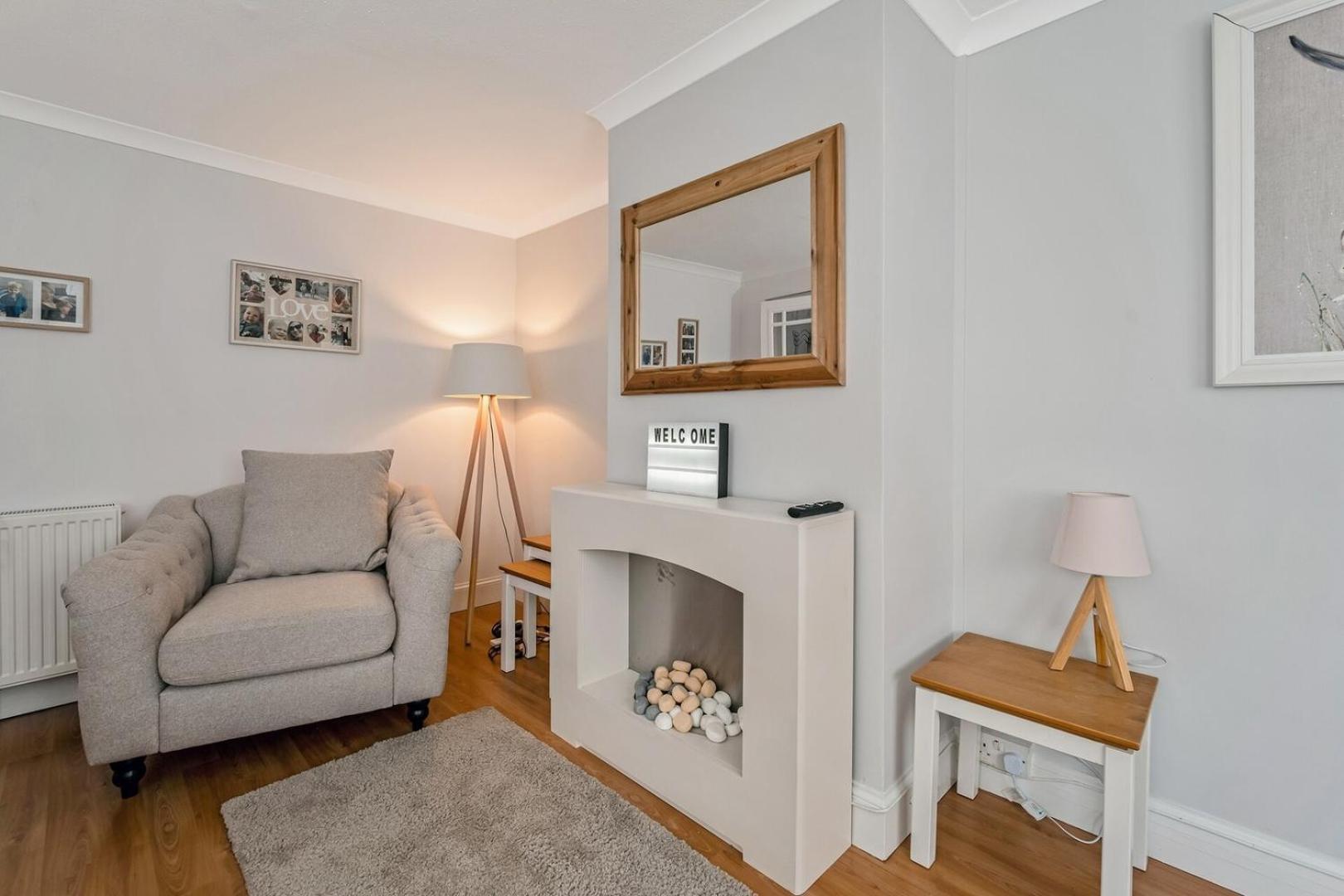 Centrally Situated 1 Bedroom House In Cumbernauld Zewnętrze zdjęcie