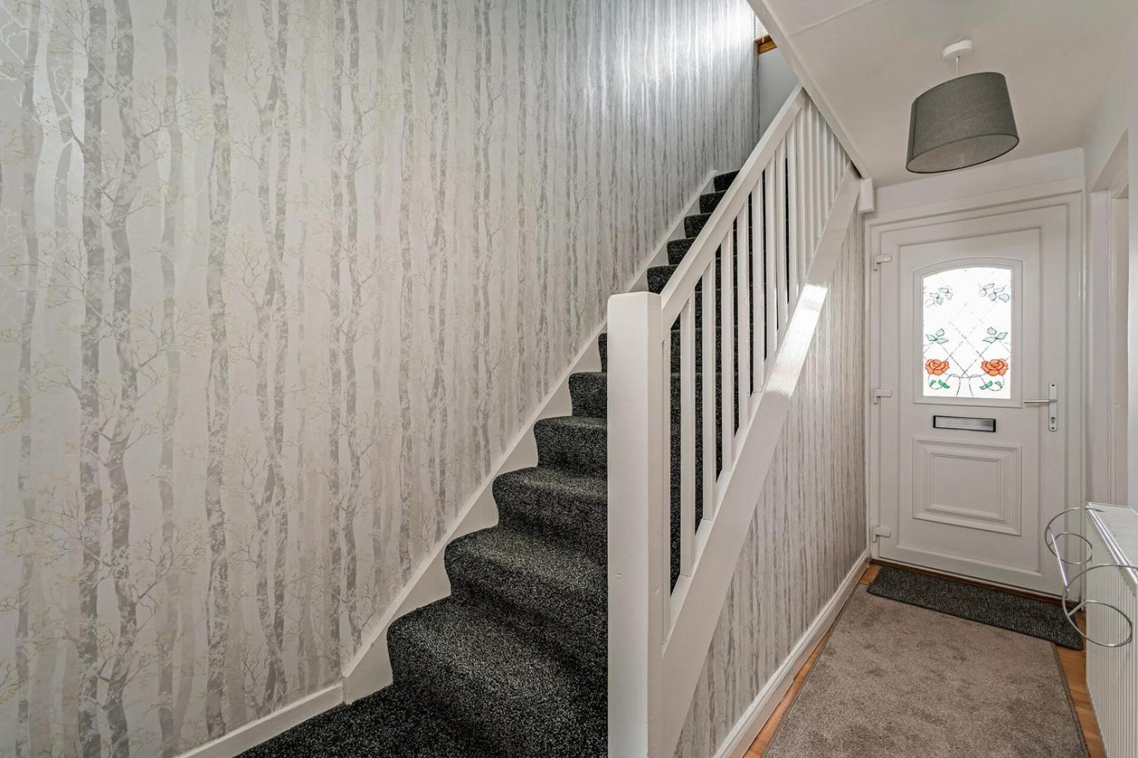 Centrally Situated 1 Bedroom House In Cumbernauld Zewnętrze zdjęcie